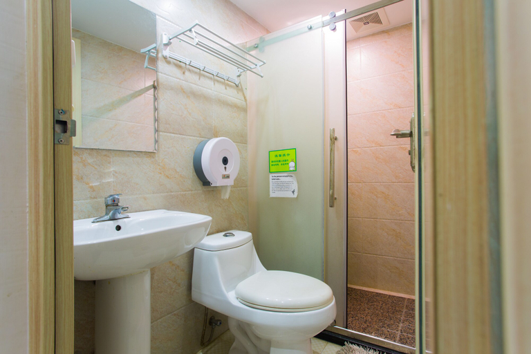 Bathroom 3, Wada Hostel in Yangshuo, Guilin