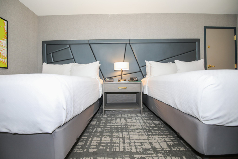 Bedroom 4, Crowne Plaza PROVIDENCE-WARWICK (AIRPORT) by IHG, Kent