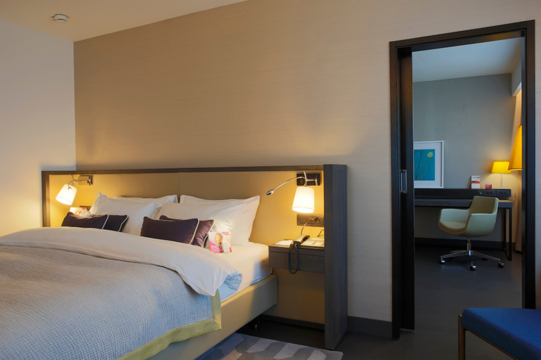 Bedroom 5, Crowne Plaza BELGRADE by IHG, Belgrade