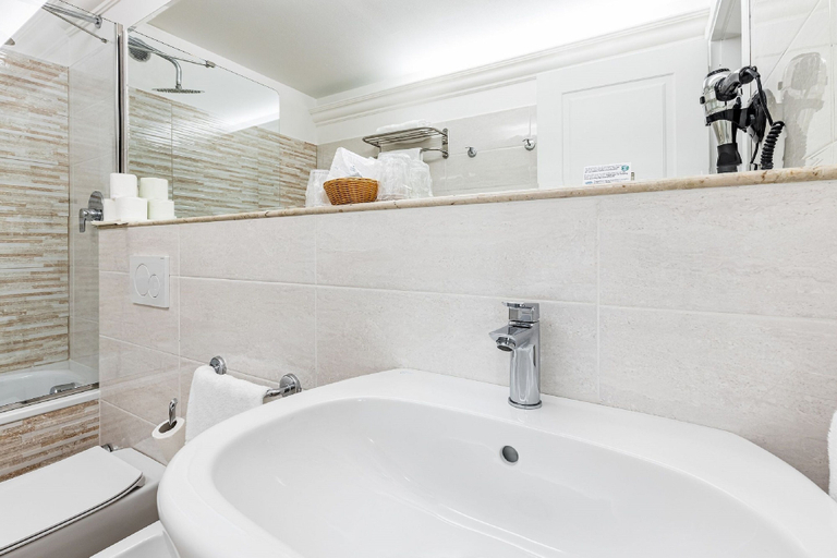 Bathroom 5, Residenza Alessandra, Florence