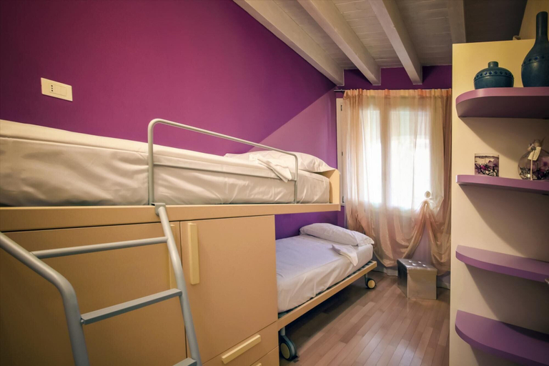 Bedroom 2, La Moderna Egman - Italian Homing, Brescia