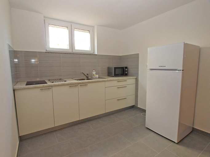 Others 5, Apartment 927, Medulin