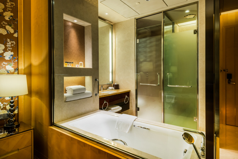 Bathroom 4, Crowne Plaza XIANGYANG by IHG, Xiangfan