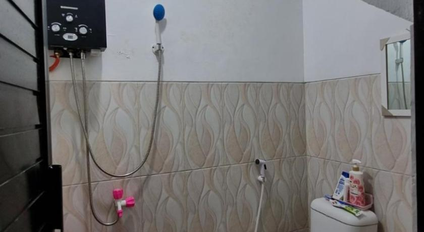 Bathroom, Villa Murah Malang, Malang