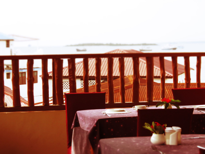 Others 5, Rumaisa Hotel, Mjini