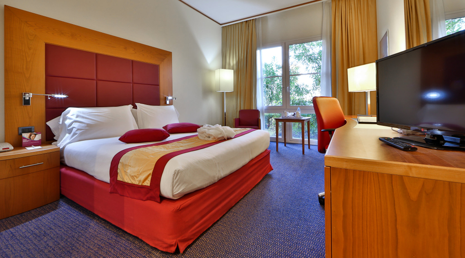 Bedroom 3, Crowne Plaza VENICE EAST - QUARTO D'ALTINO by IHG, Venezia