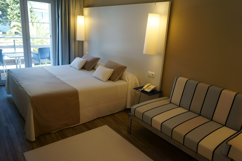 Bedroom 3, Canyelles Platja, Girona