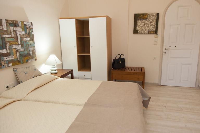 Bedroom 2, Troulakis Beach Hotel, Crete