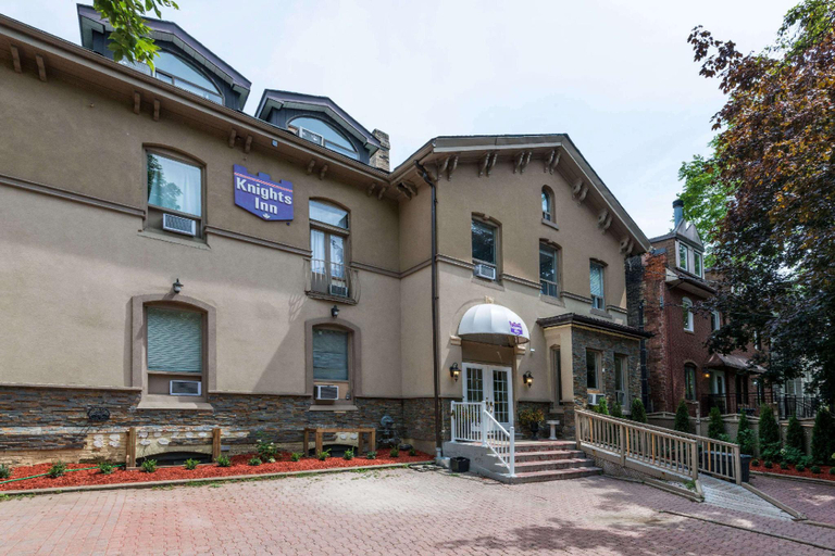 Exterior & Views 1, Knights Inn Downtown Toronto, Toronto