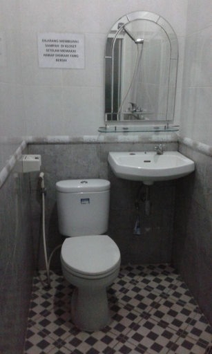 Bathroom, Pondok Heras Suite, South Jakarta