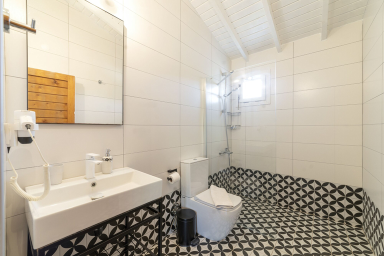 Bathroom 3, Aylin Ahşap Evler Palamutbükü, Datça