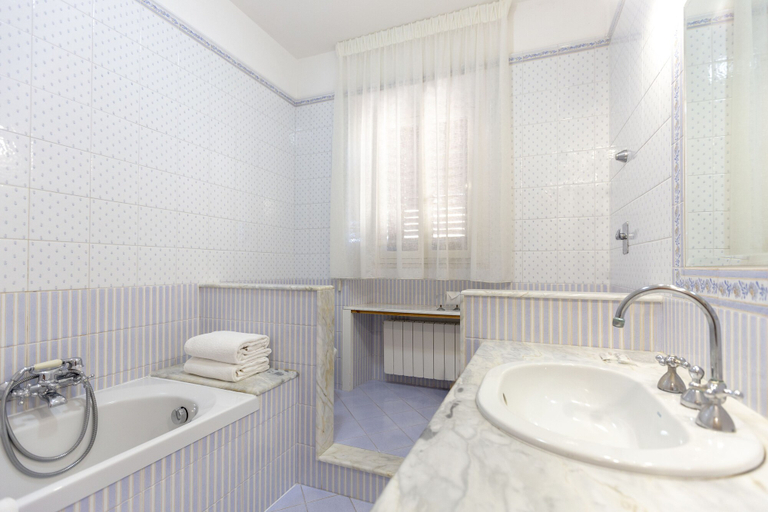 Bathroom 4, Camere Di Ulisse, Trapani