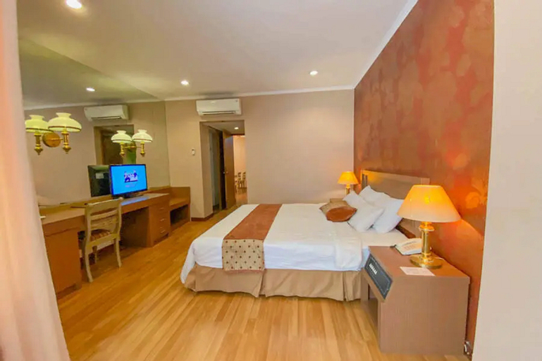 Bedroom 2, Riyadi Palace Hotel Solo, Solo