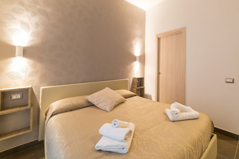 Bedroom 4, Be Italian Bovio Flats, Napoli
