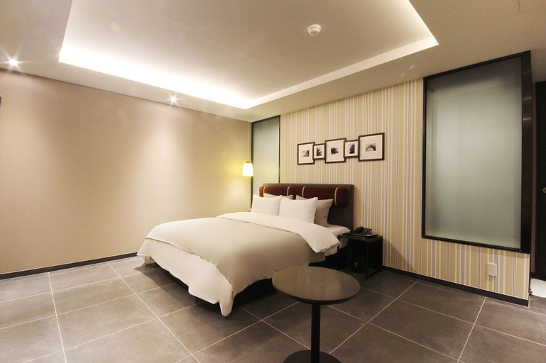 Bedroom 24