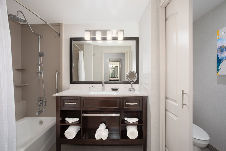 Bathroom 4, Crowne Plaza COSTA MESA ORANGE COUNTY by IHG, Orange