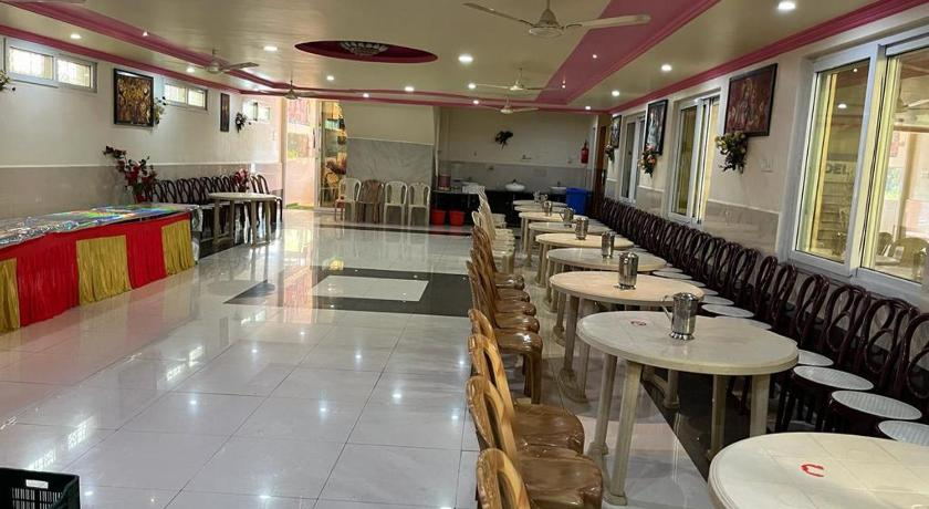 Food & Drinks 3, Aatithyam yatriniwas, Shahdol