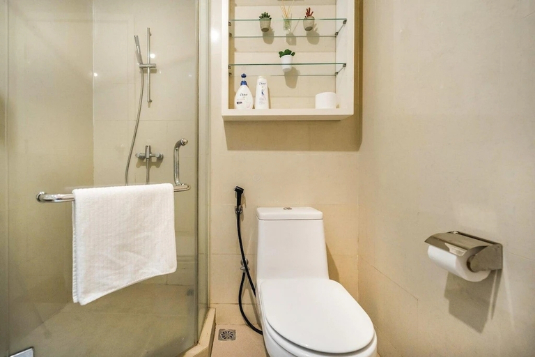 Bathroom 5, Classico by Kozystay, Jakarta Selatan