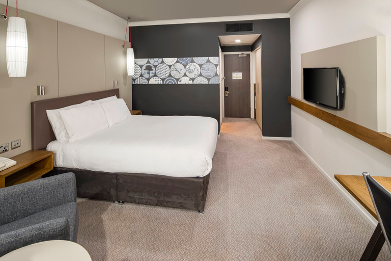Bedroom 4, Crowne Plaza SOLIHULL by IHG, Solihull