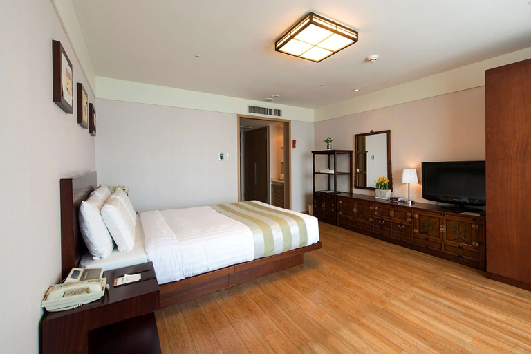 Bedroom 10