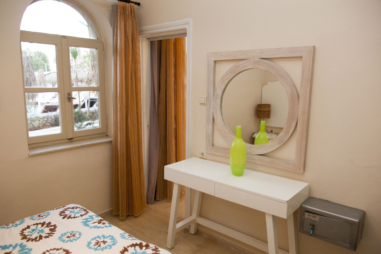 Bedroom 3, Troulakis Beach Hotel, Crete