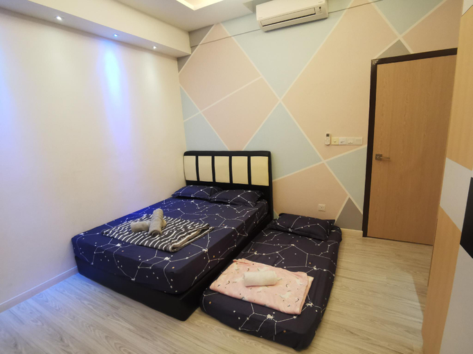 Bedroom 2, KK CITY SUTERA AVENUE @ OPPOSITE IMAGO 2BR 5 PAX, Kota Kinabalu