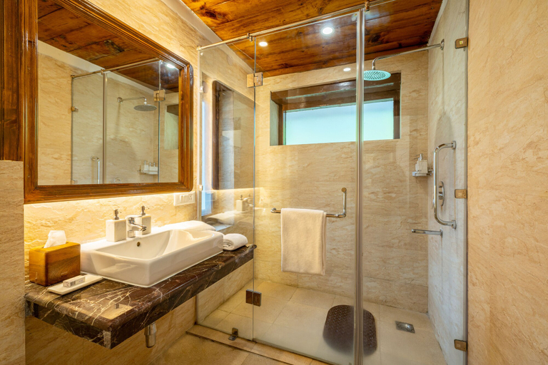 Bathroom 3, Amã Stays & Trails Ramgarh Heritage Villa , Manali, Kullu