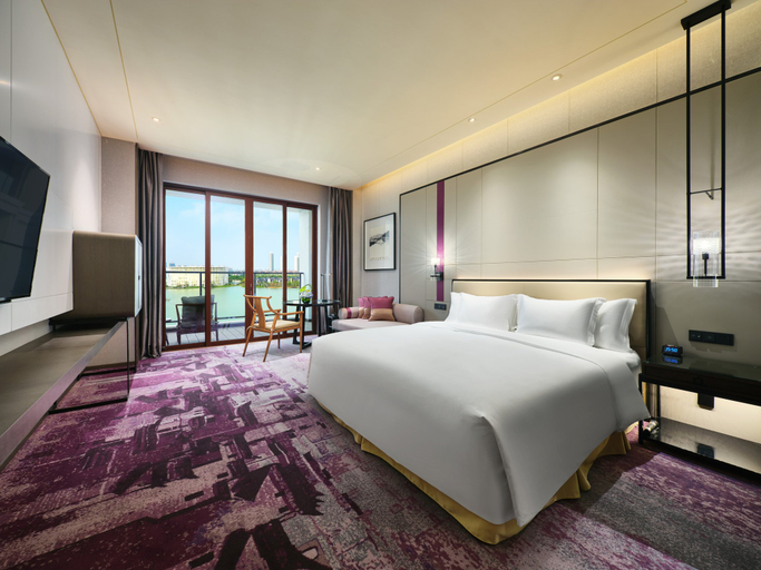 Bedroom 4, Crowne Plaza WUXI LAKE VIEW by IHG, Wuxi