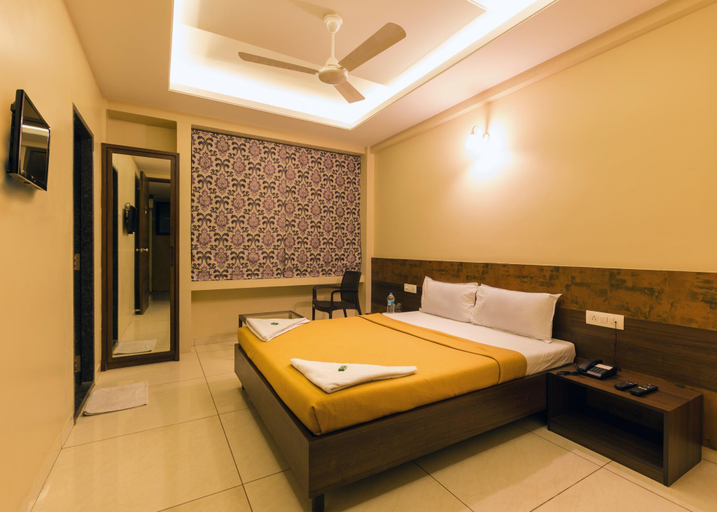 Bedroom 2, Hotel Darshan Vishwas, Kolhapur
