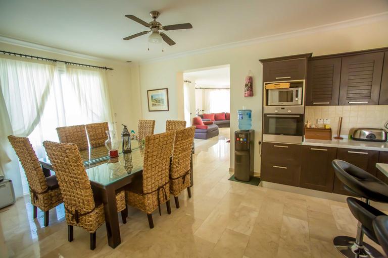 Others 4, Villa - Sleeps 14 - Private Pool - Cinema Room