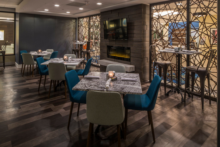 Food & Drinks 5, Crowne Plaza Suites PITTSBURGH SOUTH by IHG, Allegheny