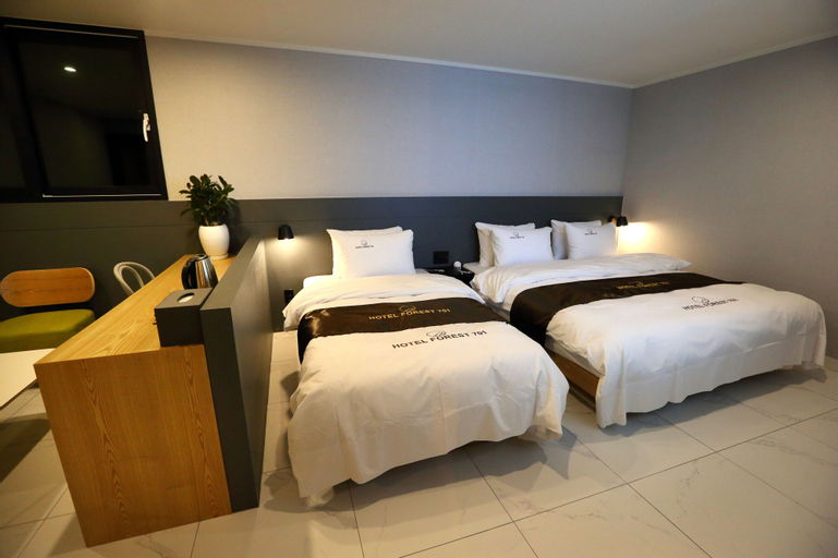 Bedroom 18