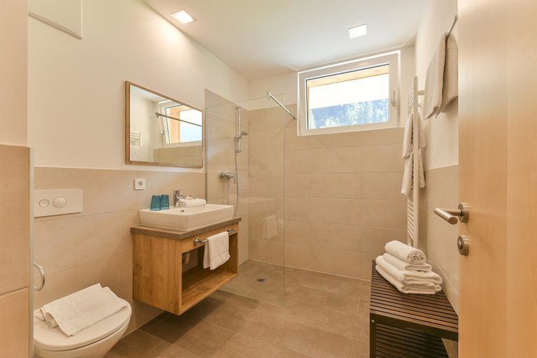 Bathroom 3, Alpine Lodge Klösterle am Arlberg, Bludenz