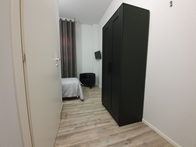 Bedroom 30