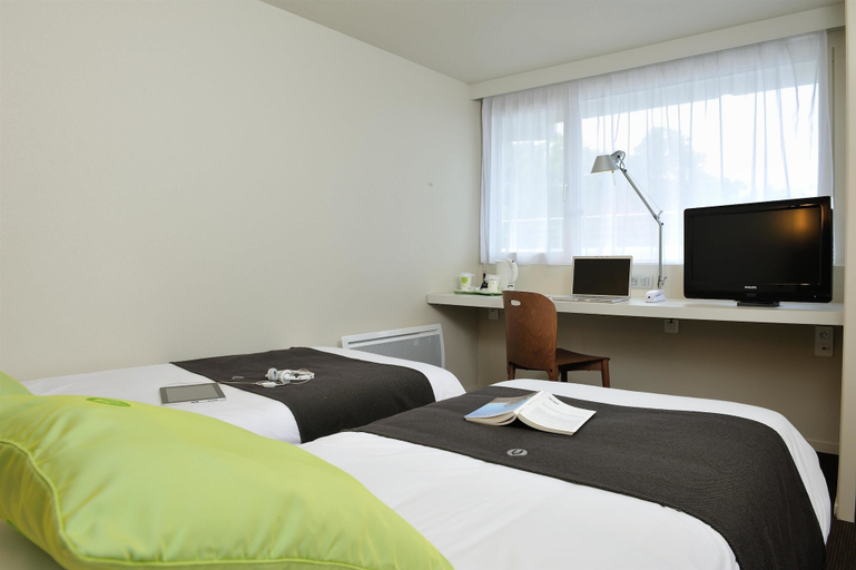 Bedroom 4, Campanile Lorient Lanester, Morbihan