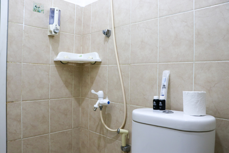Bedroom 5, Best Price and Strategic 2BR Green Bay Pluit Apartment By Travelio, North Jakarta