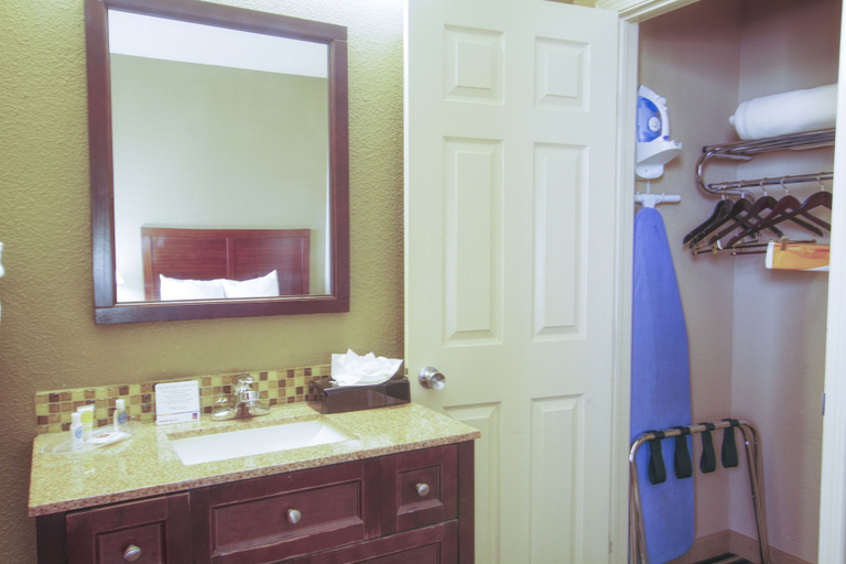 Bathroom 4, Comfort Suites Waco North - Near University Area, McLennan