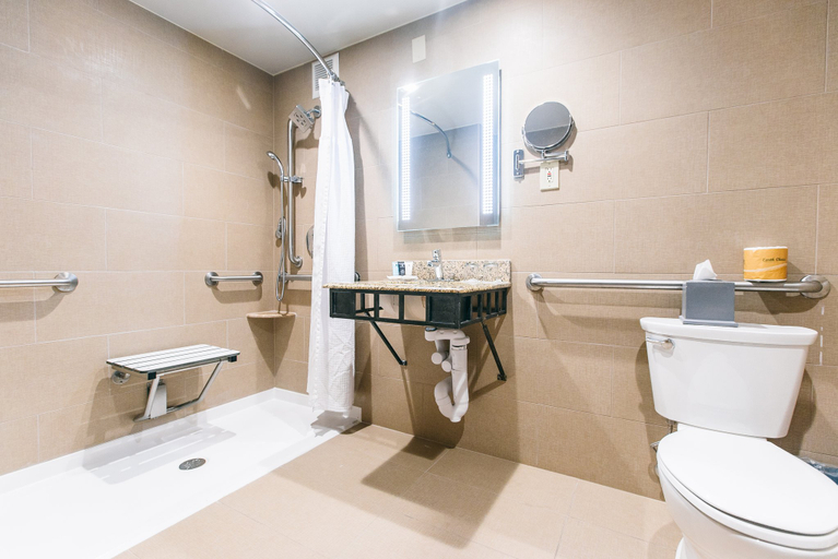 Bathroom 4, Crowne Plaza HARRISBURG-HERSHEY by IHG, Dauphin