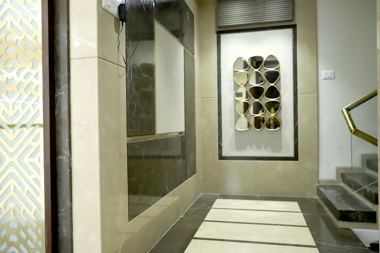 Public Area, Hotel Grand Girdhar, Indore