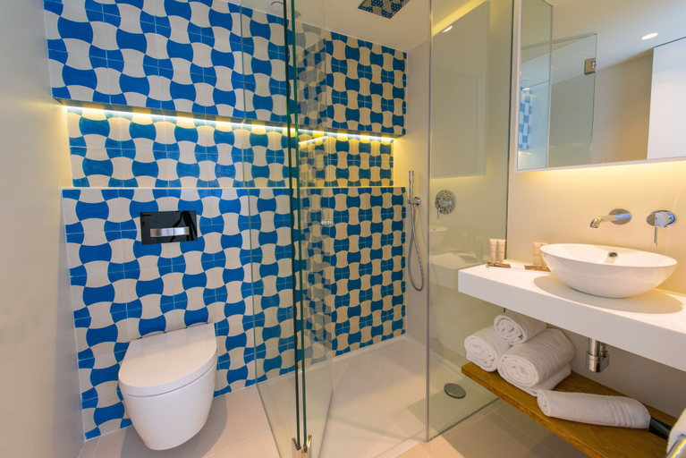 Bathroom, Inturotel Esmeralda Villas, Baleares