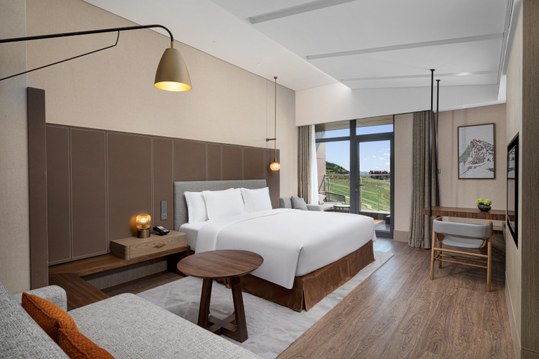 Bedroom 4, Crowne Plaza CHONGLI RESORT by IHG, Zhangjiakou