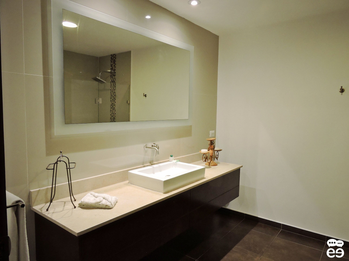 Bathroom 4, Lujoso departamento con vista a la marina (K), Mazatlán