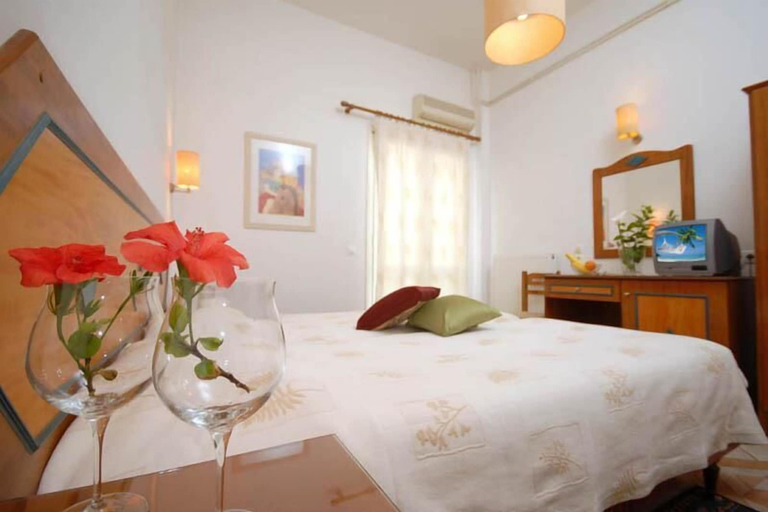 Bedroom 3, Barbouni Hotel & Studios, South Aegean