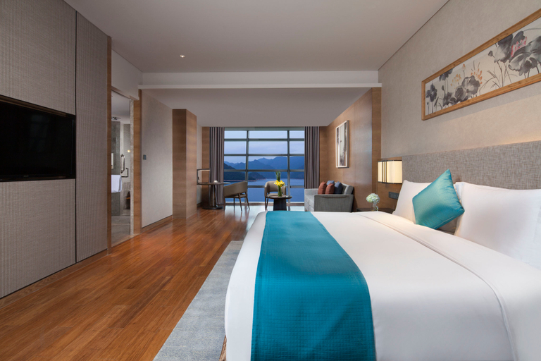 Bedroom 4, Crowne Plaza HANGZHOUONETHOUSANDISLANDLAKE by IHG, Hangzhou