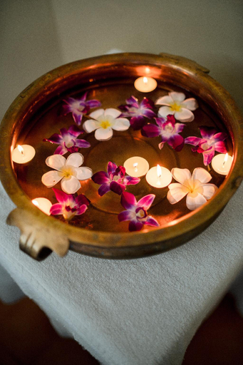 Bathroom 5, Leoney Resort, North Goa