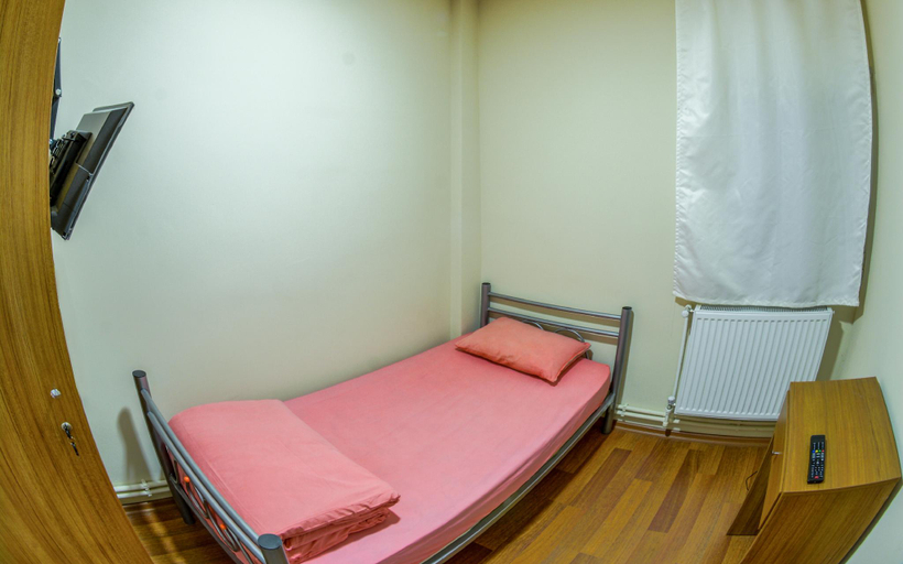 Others 4, Gökçe Pansiyon - Only men, Şişli