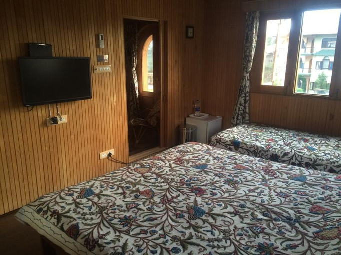 Bedroom 2, The Oasis Srinagar, Srinagar