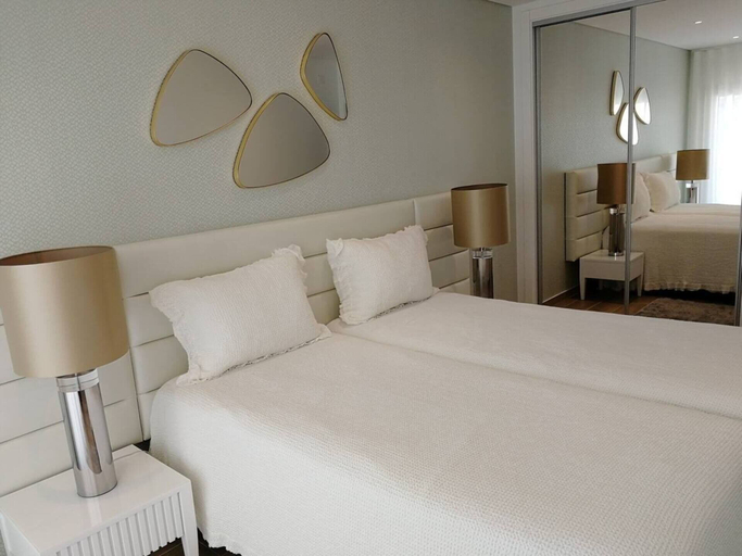 Bedroom 4, 2 Bed Flat - Sleeps 6 - Pool - Parking - Wifi, Nazaré