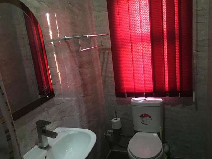 Bathroom 3, Momak 5 Hotel and Suites, Eti-Osa