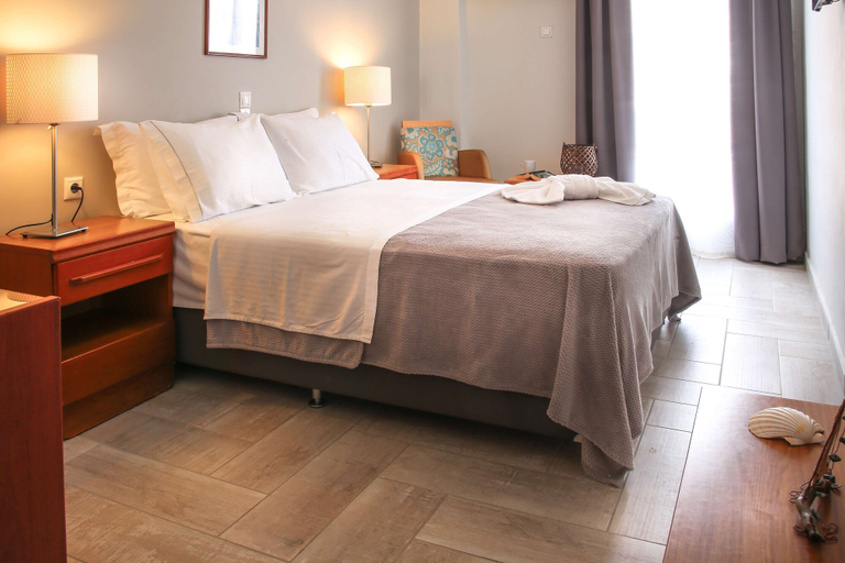 Bedroom 3, Chryssi Akti, Sure Hotel Collection by Best Western, South Aegean